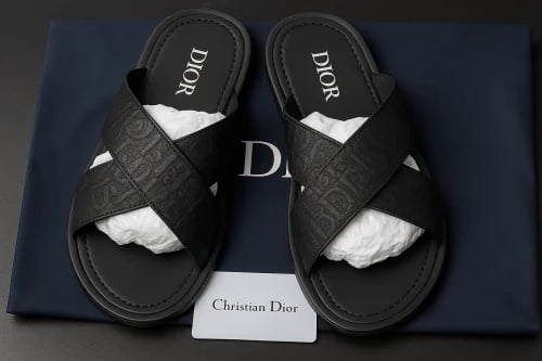 Sleber Dior in black