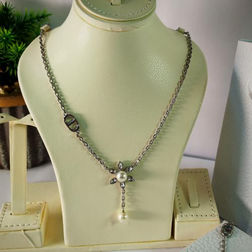 Dior necklace, high quality, with accessories