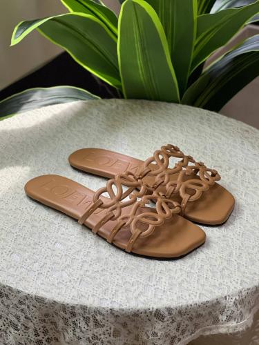 SLIPPERS