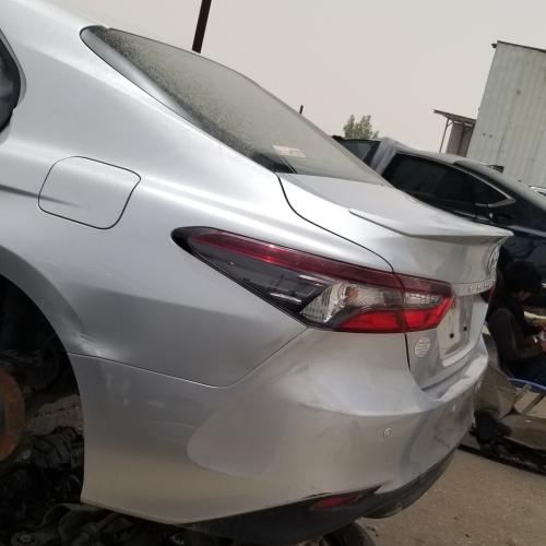 قص تنده تويوتا كامري 2023 فضي