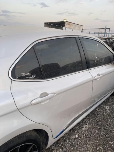 باب خلفي يمين سيارة تويوتا كامري موديل 2021 2022 2...