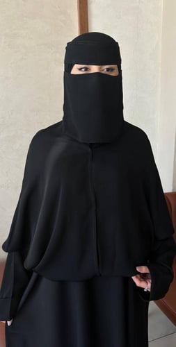 عباية راس من ملكة