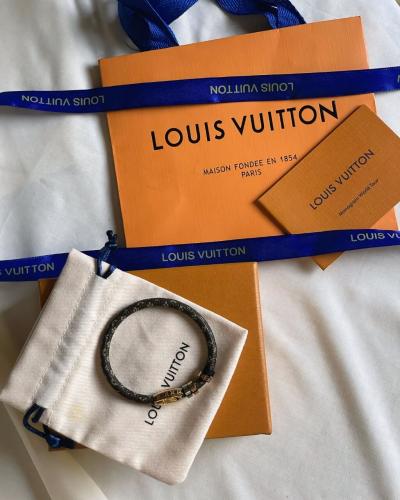 اساور ماركه لويس فتون