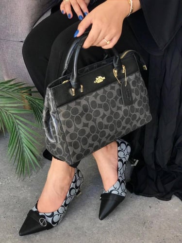 طقم نسائي شنطه + حذاء كوتش