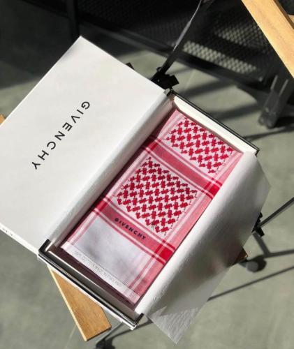 شماغ رجالي جيفنشي