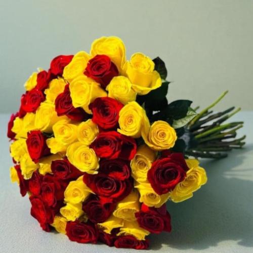 باقة الجوري الأحمر والأصفر 50 وردة