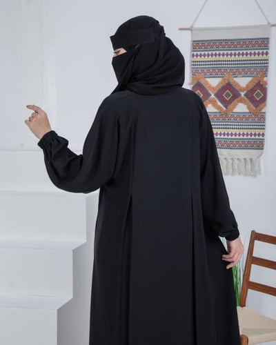 عباية كلوش مع كسرات والاكمام زم