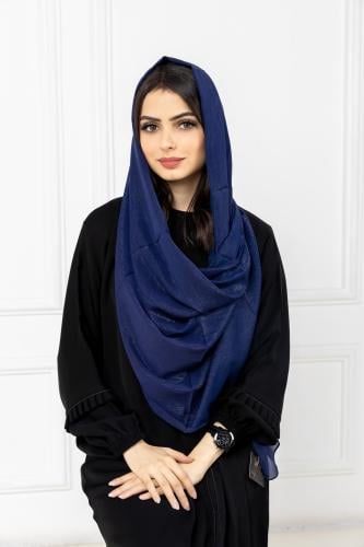 طرحة باللون الكحلي بلمعة