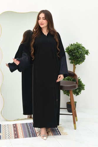 عباية لف بكم مربع بتشكيلة مميزة على الكم