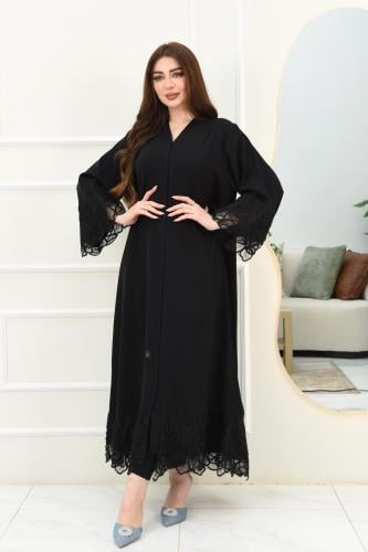 عباية ناعمة بتفاصيل دانتيل مطرز