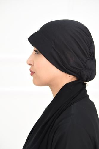 بندانة سوداء قطنية مقفولة مع مقوّى من الأمام