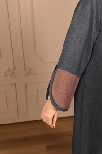 عباية بلون أزرق دينم بأكمام مفتوحة وكول ريفير مزدو...