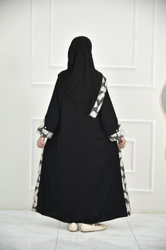 عباية بناتي نواعم بلمسات جاكار هندي