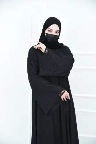 عباية كلوش بأكمام دانتيل فرنسي