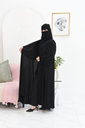 عباية سادة سوداء باكمام زم