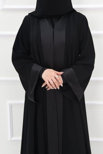 عباية كلوش كم مربع بتركيبه قماش ستان