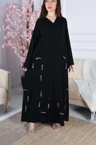 عباية بملمس حرير انسيابيه نص كلوش