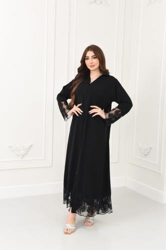 عباية بتفاصيل دانتيل مطرز