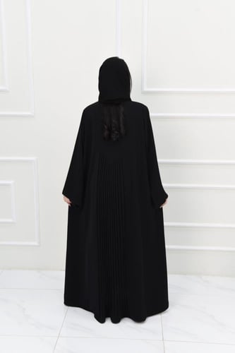 عباية ناعمة بأناقة وسحر الكسرات