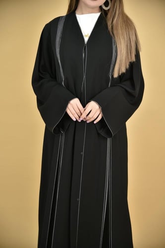 عباية نواعم كاجوال نص كلوش بكسرات ودقة خيط أبيض