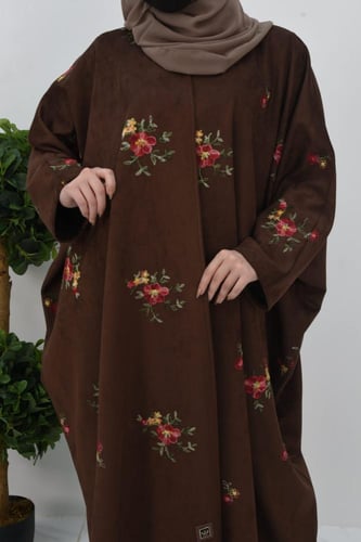عباية شتوية بشت بلون بني بتطريز انيق