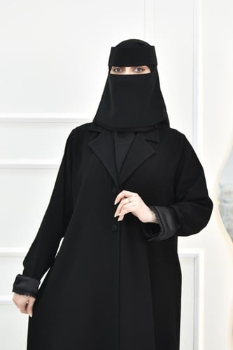 عباية كريب بياقة وأكمام مميزة