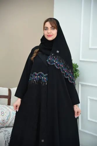 عباية مناسبات بليزر بتول مطرز وكلفة ورود