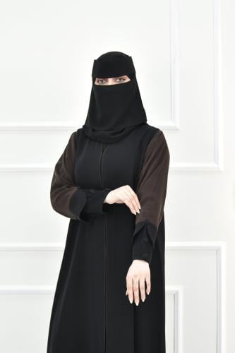 عباية كريب سوداء بتفاصيل بني
