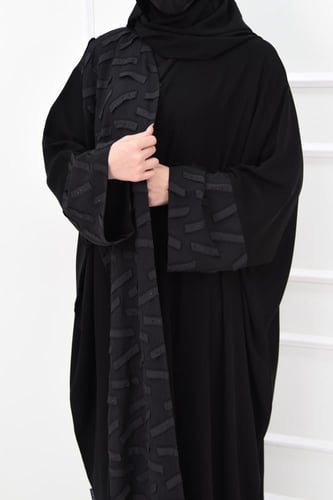 عباية بشت راقية بشراشيب مزينة بفصوص