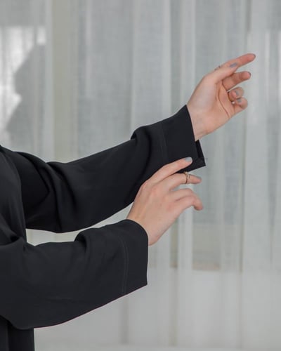 عباية كلوش سادة كم عادي