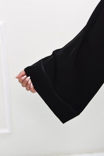 عباية كلوش بكول شال مطرز