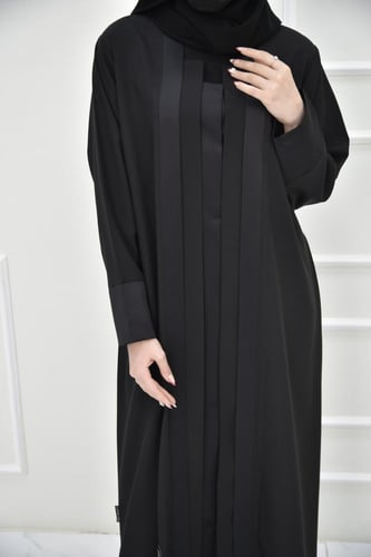 عباية كاجوال بقماش كريب وتفاصيل تفتة