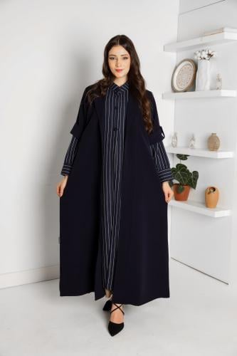 عباية شمواه كحلي بتنسيق مع الصوف المقلم