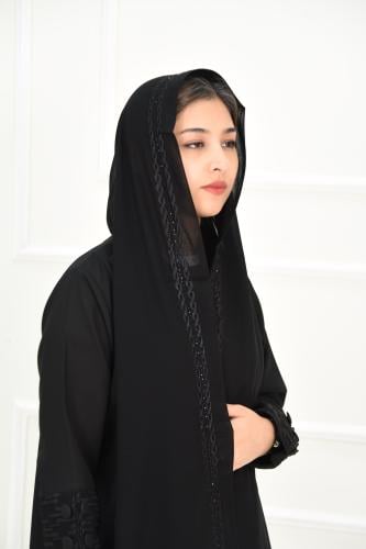 طرحة مناسبات سوداء مطرزة بالاسود