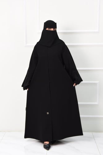 عباية مناسبات كريب بتطريز على الاكمام