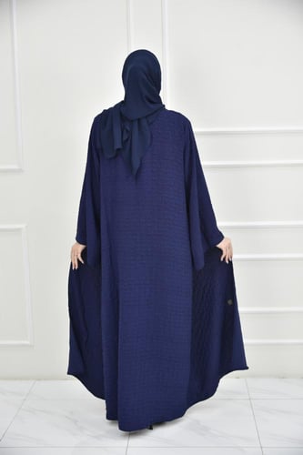 عباية ساحرة بقماش مموج بلون كحلي