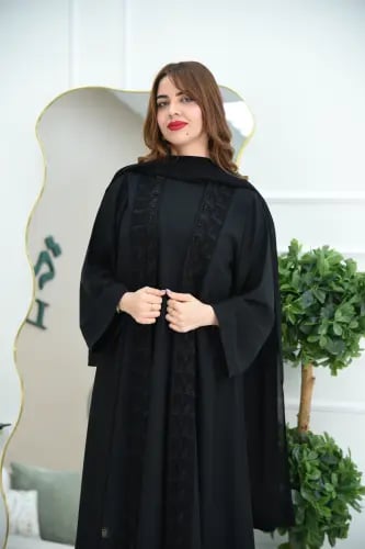 عباية لف بطبقة داخلية وتطريز بطول العباية