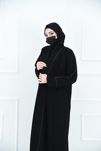 عباية كريب أنيقة مع كول شال وقيطان بلون عودي