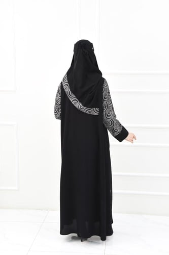 عباية كاجوال عملية بتركيبة قماش مشجر