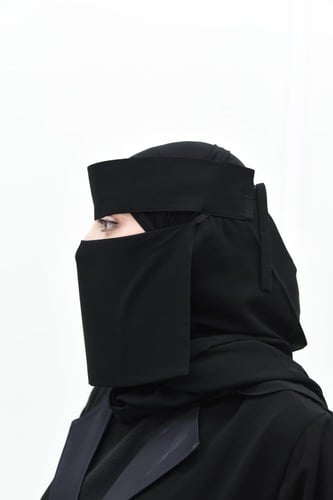 نقاب مطاط مائل