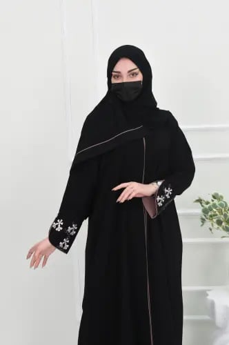 عباية كاجوال حرير نواعم بأكمام مفتوحة مطرزة وقيطان...