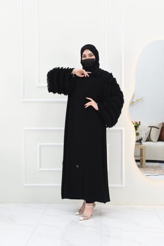 عباية كريب بكم من الشراشيب الحريرية