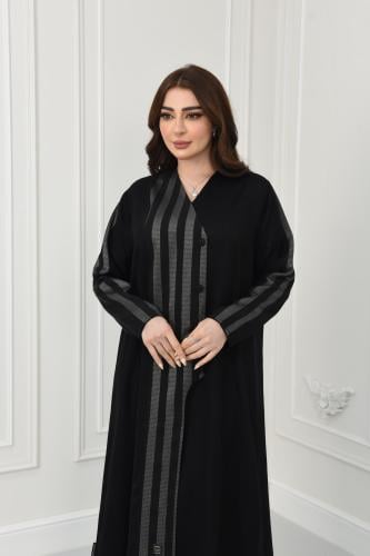 عباية جاكار أنيقة بتقليمات مميزة