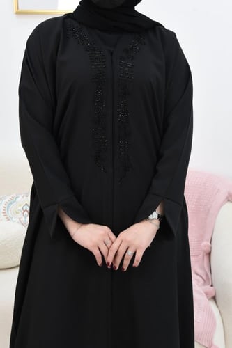 عباية بتطريز مذهل على الصدر والاكمام كيرف