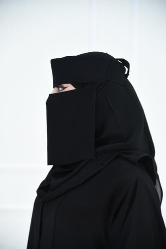 نقاب مقوى قصير بردة