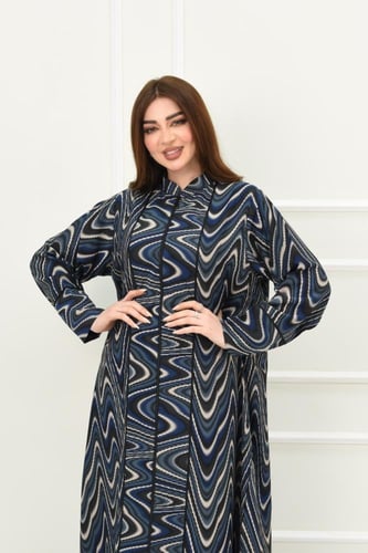 عباية كريب بتدرجات لونية أنيقة