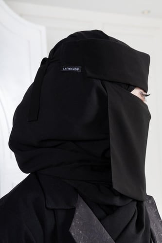 نقاب مطاط مائل قصير بردة