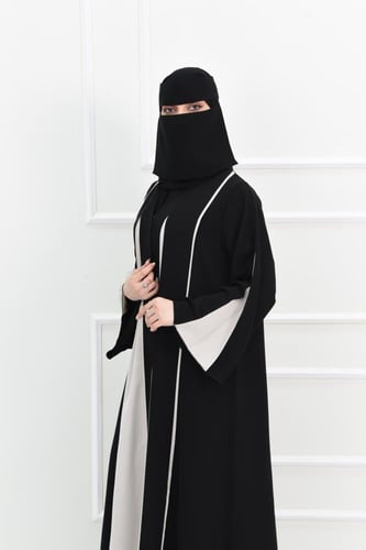 عباية نواعم بكسرات لون كريمي