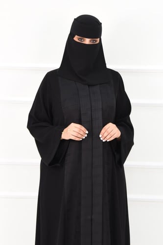 عباية ترفينا ملكي بلمسة جاكار