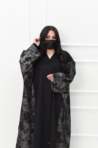 عباية نص بشت شمواه بألوان مميزة